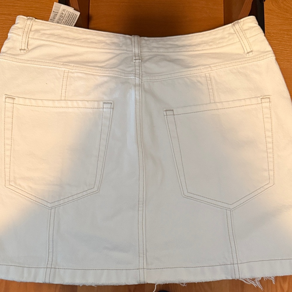 Abercrombie and Fitch White Button-Front Denim Mini Skirt - Picture 3 of 3